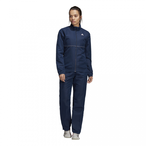 DU0976_APP_on-model_standard_white