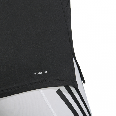 DU1310_APP_on-model_detail-1_white
