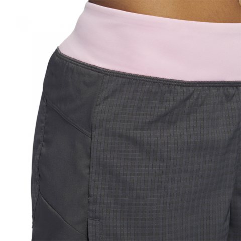 DU3489_APP_on-model_detail-2_white
