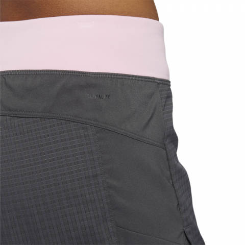 DU3489_APP_on-model_detail-3_white