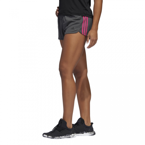 DU3497_APP_on-model_side_white