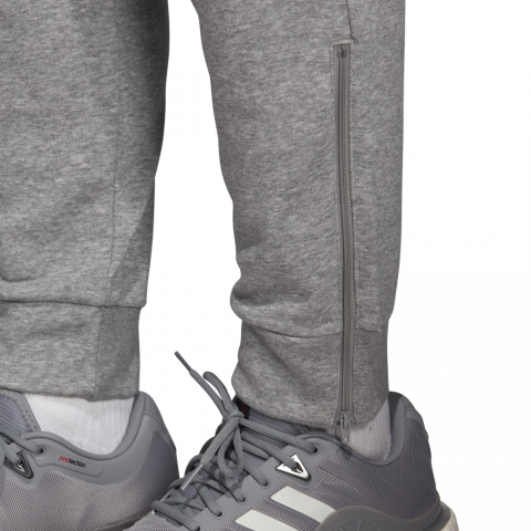 DU4534_APP_on-model_detail-3_white