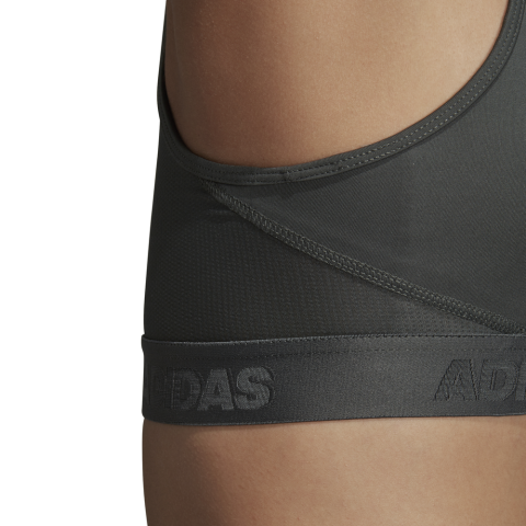 DU6502_APP_on-model_detail-3_white