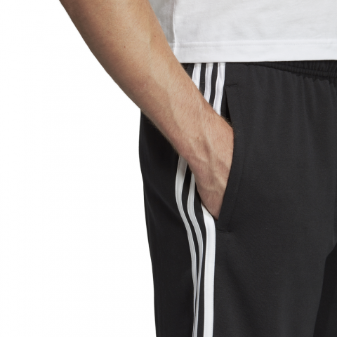 DU7830_APP_on-model_detail-1_white