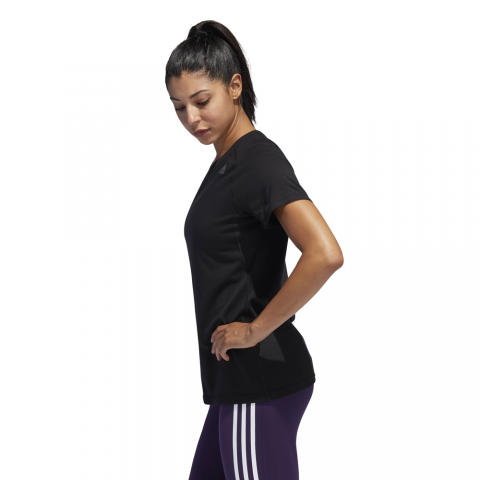 DV0378_APP_on-model_side_white