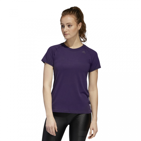 DV0379_APP_on-model_standard_white