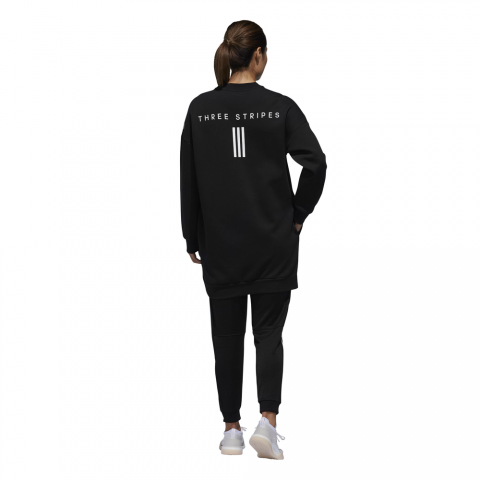 DV0783_APP_on-model_back_white