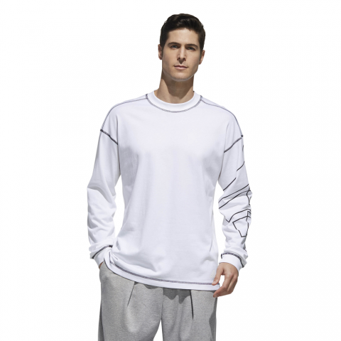 DV1005_APP_on-model_standard_white