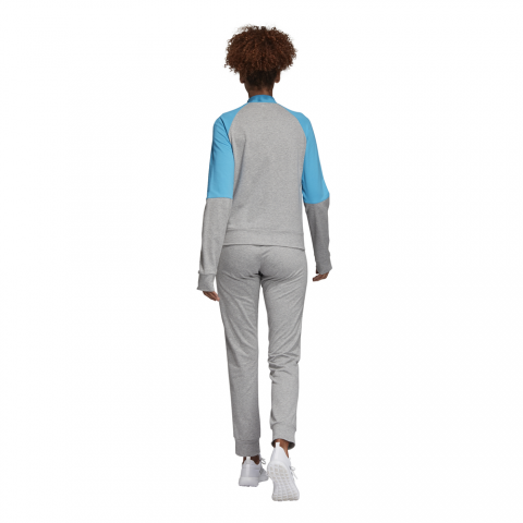 DV2435_APP_on-model_back_white