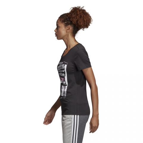 DV3012_APP_on-model_side_white