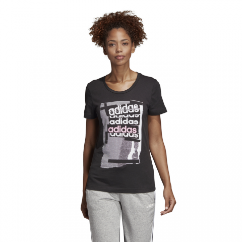 DV3012_APP_on-model_standard_white