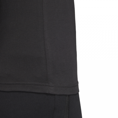DV3014_APP_on-model_detail-3_white