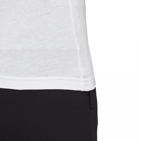 DV3024_APP_on-model_detail-2_white