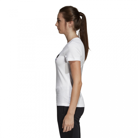 DV3024_APP_on-model_side_white