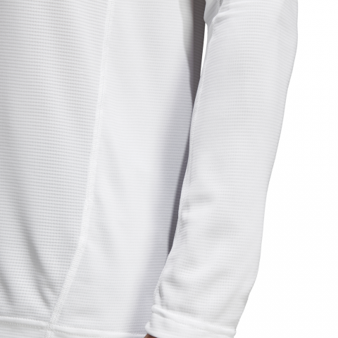 DW6840_APP_on-model_detail-2_white