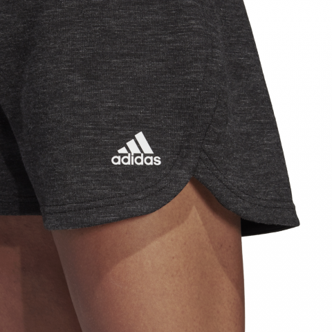 DW8439_APP_on-model_detail-1_white