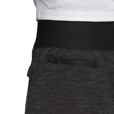 DW8439_APP_on-model_detail-2_white