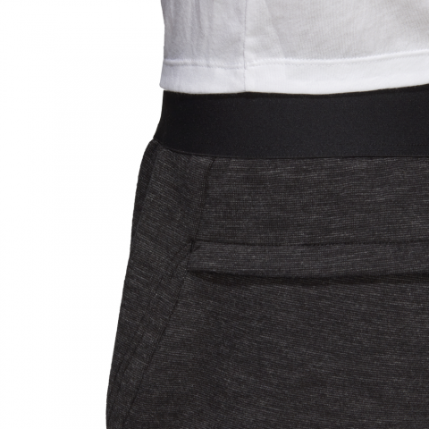 DW8439_APP_on-model_detail-3_white