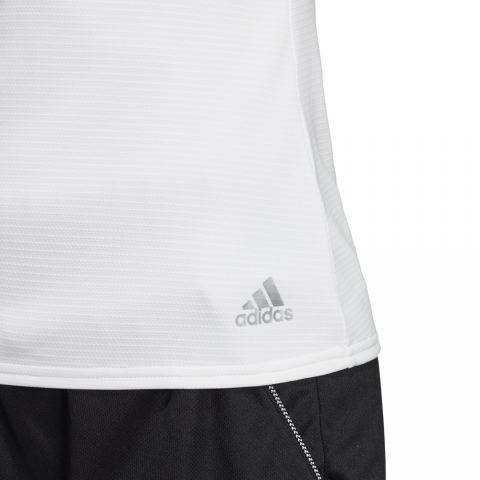 DW8687_APP_on-model_detail-3_white