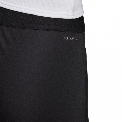 DW8693_APP_on-model_detail-2_white