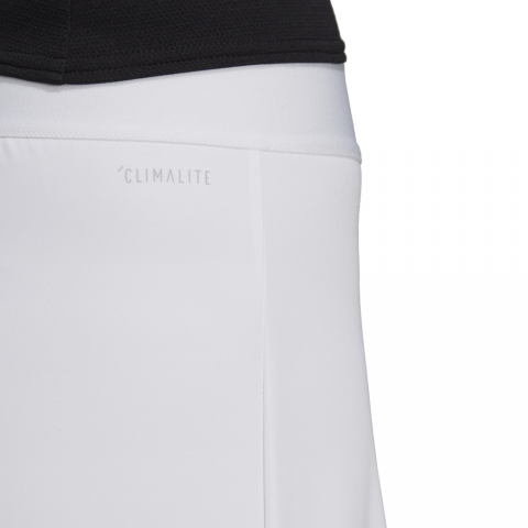 DW8694_APP_on-model_detail-1_white