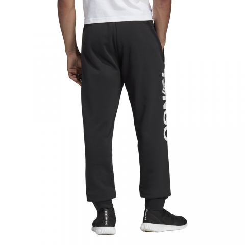 DW9035_APP_on-model_back_white
