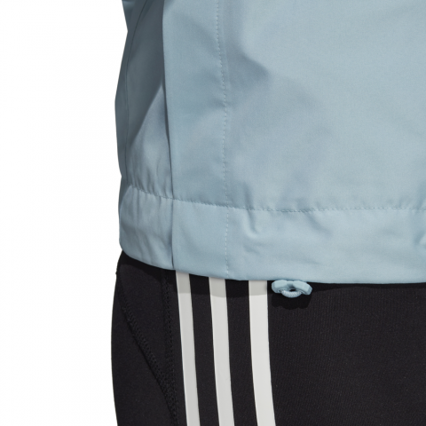 DW9704_APP_on-model_detail-3_white