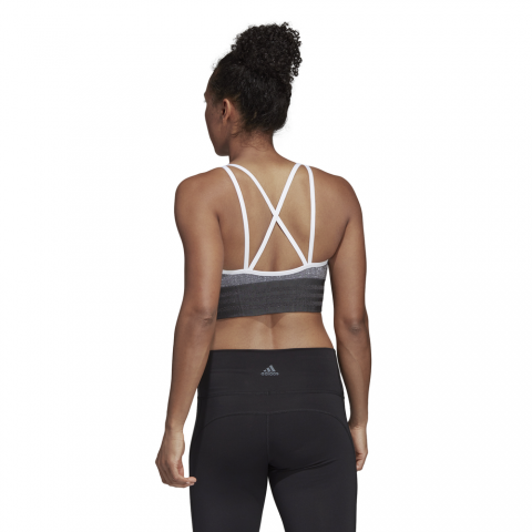 DX0446_APP_on-model_back_white