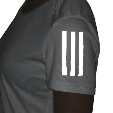 DX1973_APP_on-model_detail-3_white