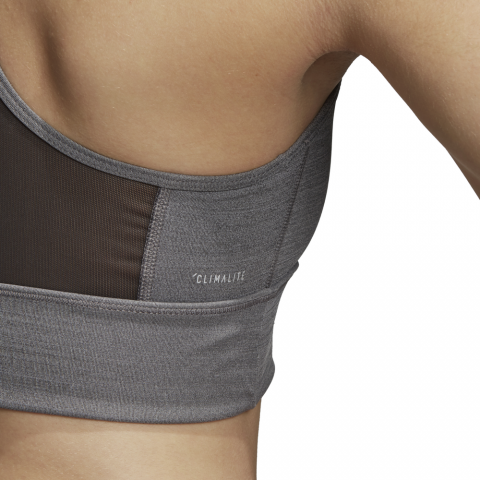 DY4071_APP_on-model_detail-3_white