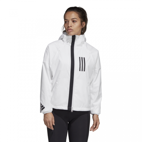 DZ0033_APP_on-model_standard_white