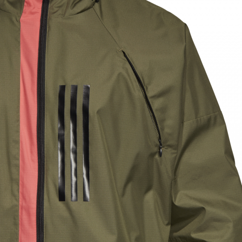 DZ0049_APP_on-model_detail-1_white
