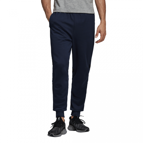 DZ0400_APP_on-model_standard_white