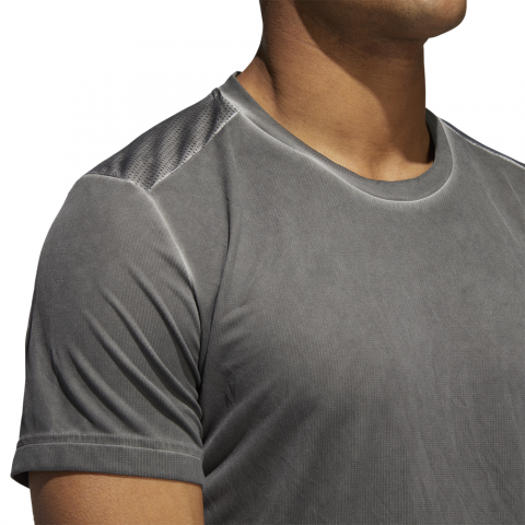 FI2914_APP_on-model_detail-1_white