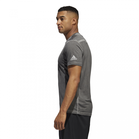 FI2914_APP_on-model_side_white