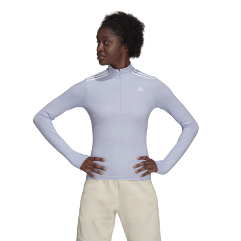 HF4152_APP_on-model_standard_white