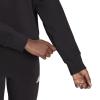 HD1304_8_APPAREL_On Model_Detail View 2_white