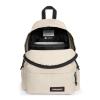 mochila-eastpack-day-pak'r-beige-Imag2