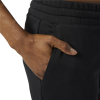 BS4095_APP_on-model_detail-3_white