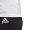 CE1717_APP_on-model_detail-2_white