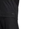 CG0351_APP_on-model_detail-1_white