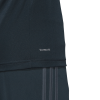 CG0584_APP_on-model_detail-3_white