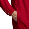 CV3686_APP_on-model_detail-2_white