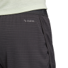 CW4054_APP_on-model_detail-3_white