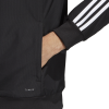 DJ2591_APP_on-model_detail-2_white