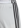 DP5372_APP_on-model_detail-2_white