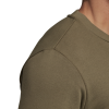 DQ1459_APP_on-model_detail-3_white