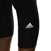 DQ1872_APP_on-model_detail-1_white