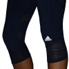 DQ1942_APP_on-model_detail-1_white