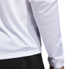 DQ2847_APP_on-model_detail-3_white
